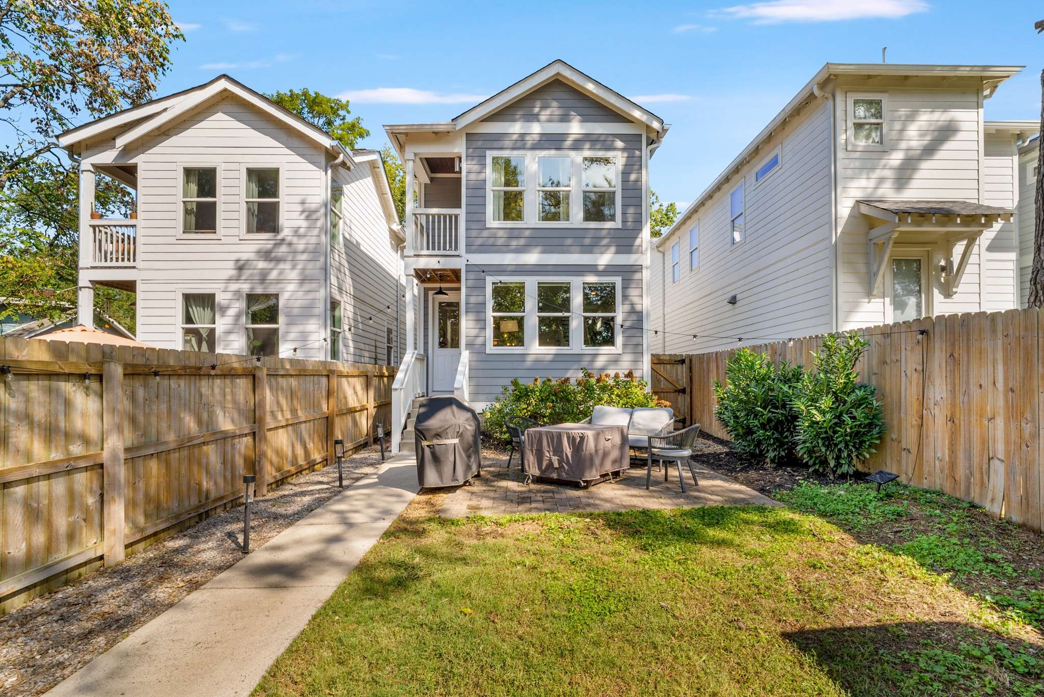 111B Rosebank Ave