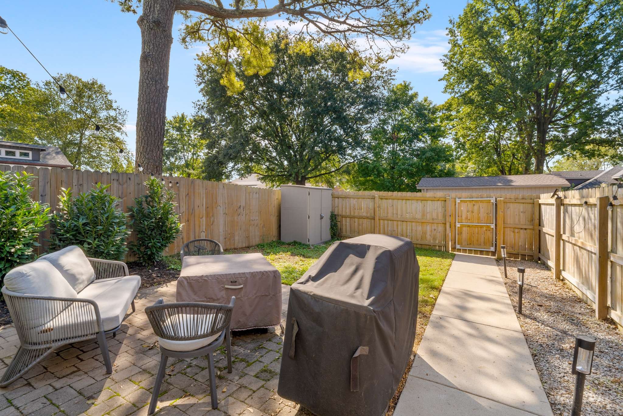 111B Rosebank Ave