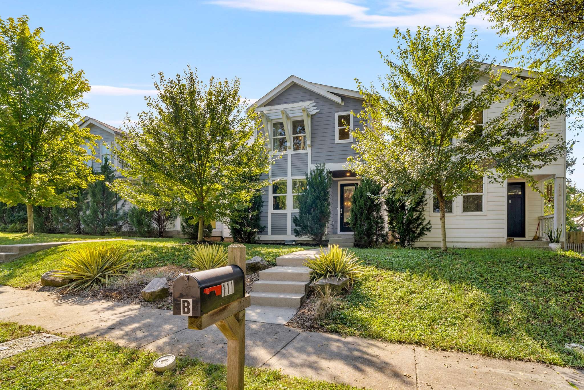 111B Rosebank Ave