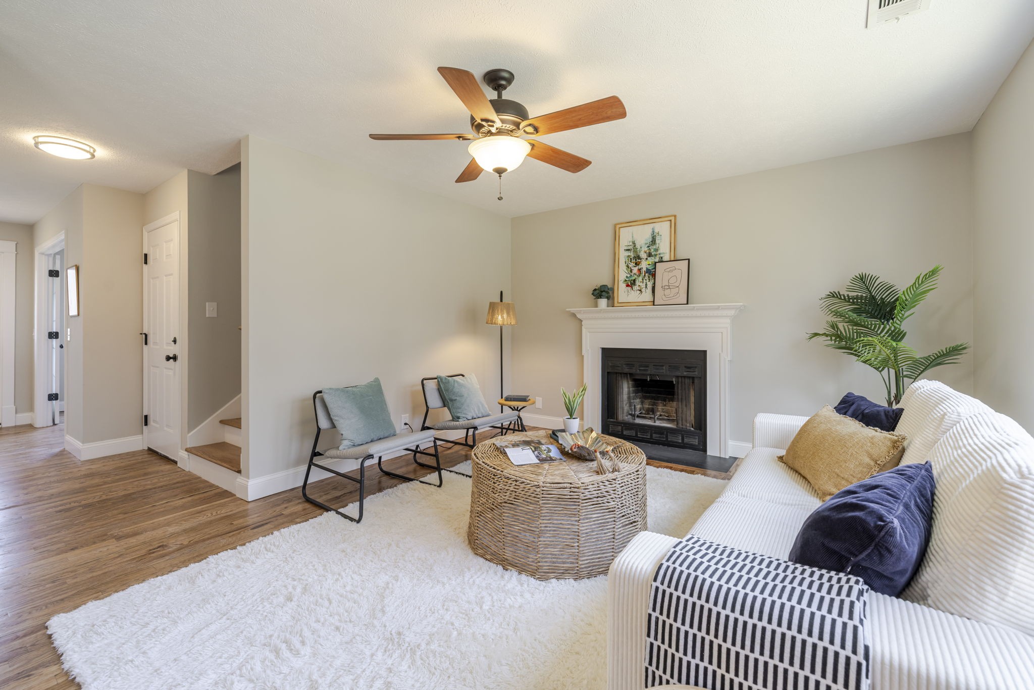 2133 Strombury Dr
