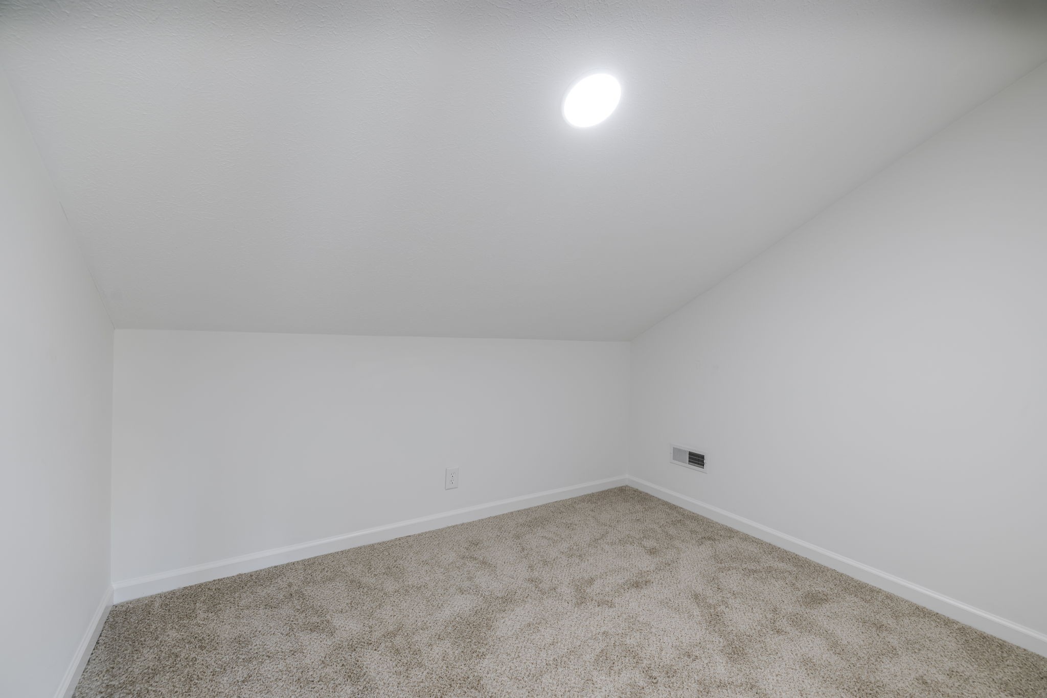 2133 Strombury Dr