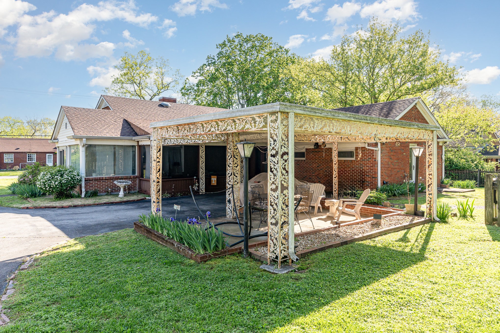 1230 Riverwood Drive