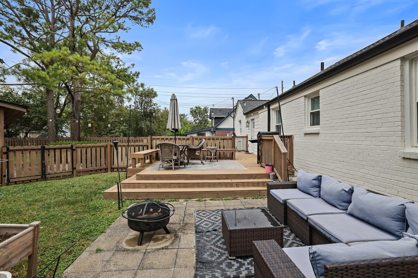 1002 Gwynn Dr
