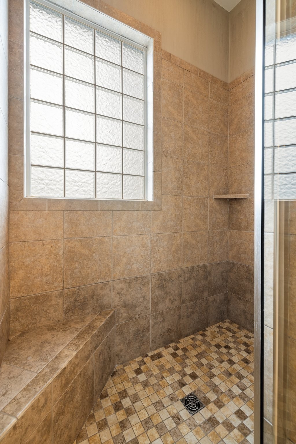 3448 Colebrook Dr