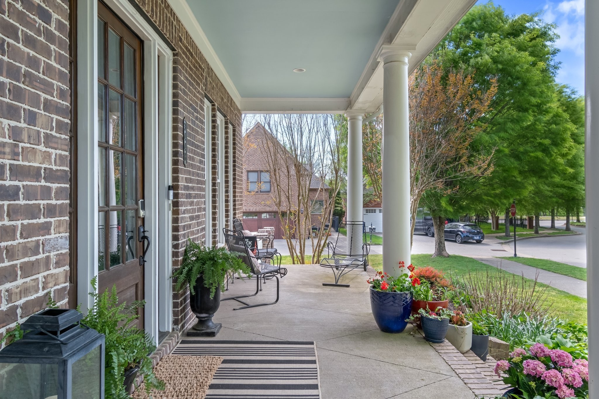 3448 Colebrook Dr