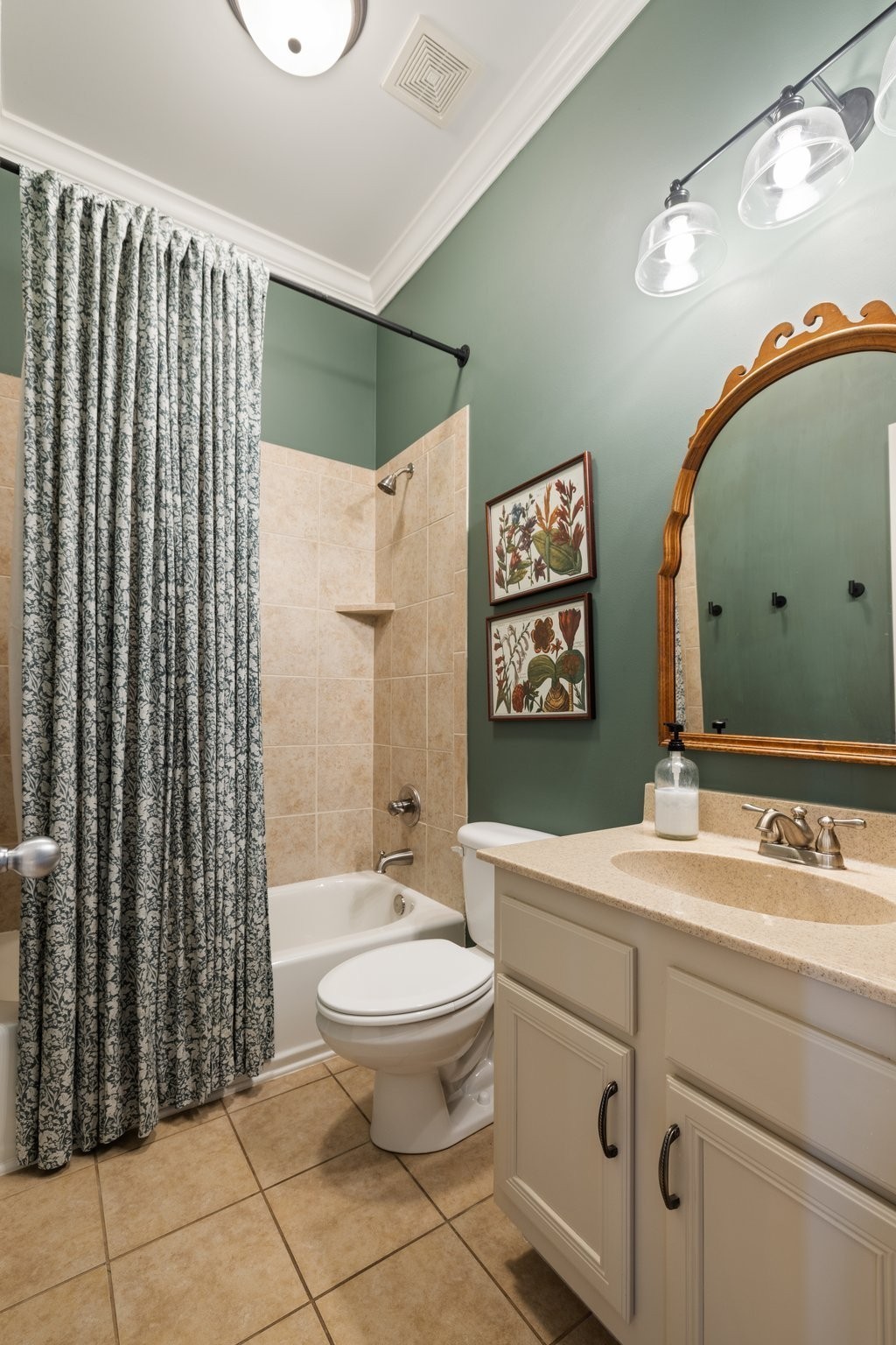 3448 Colebrook Dr