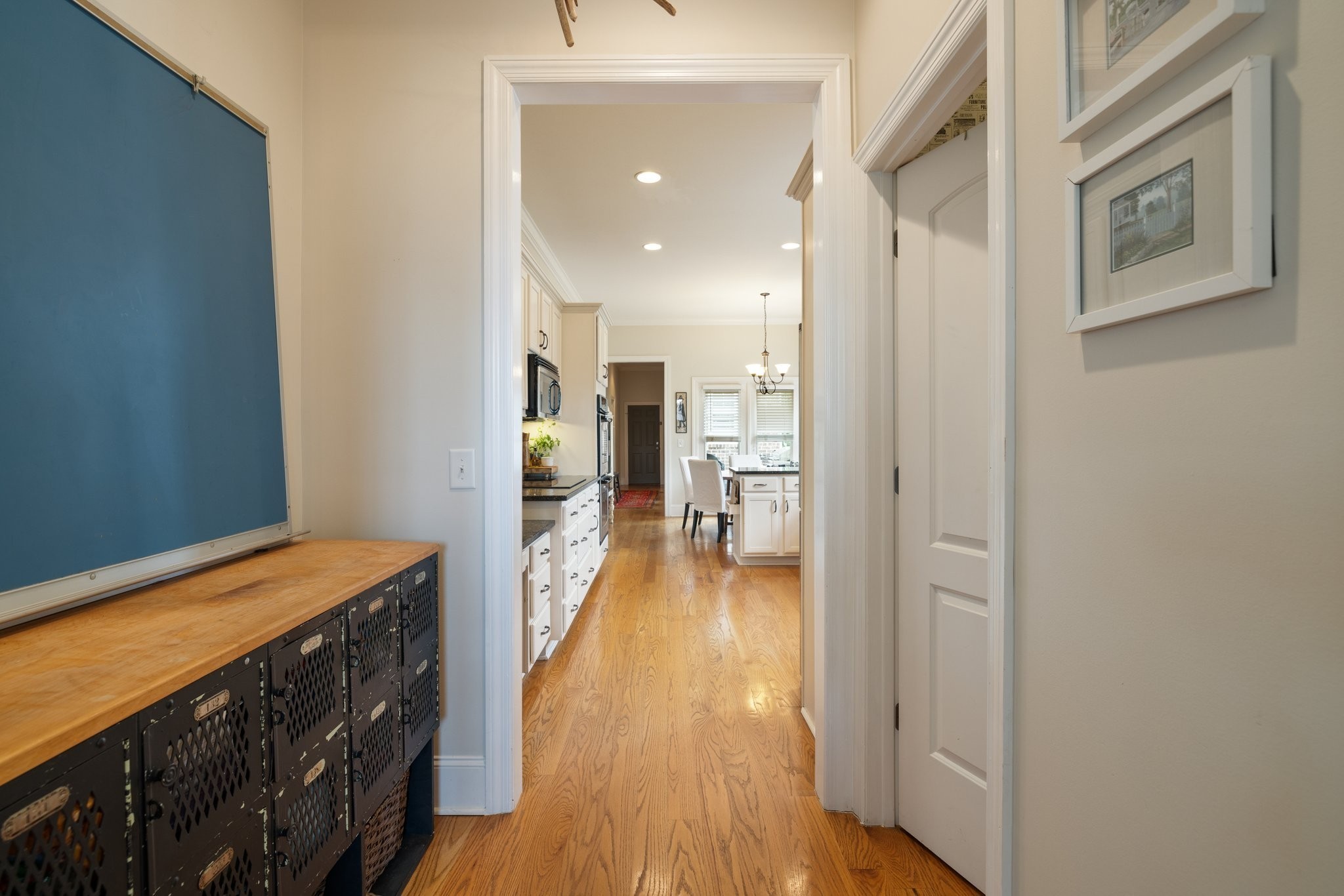 3448 Colebrook Dr