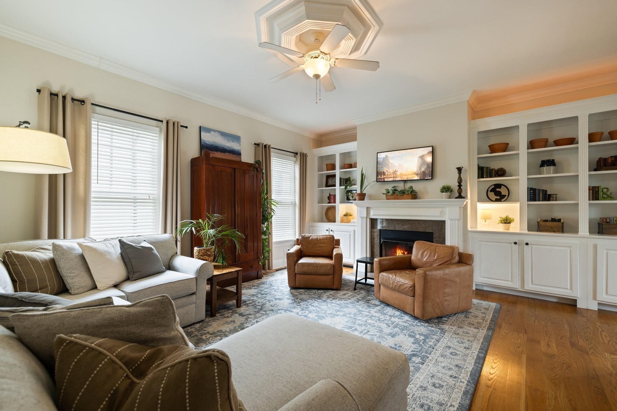 3448 Colebrook Dr