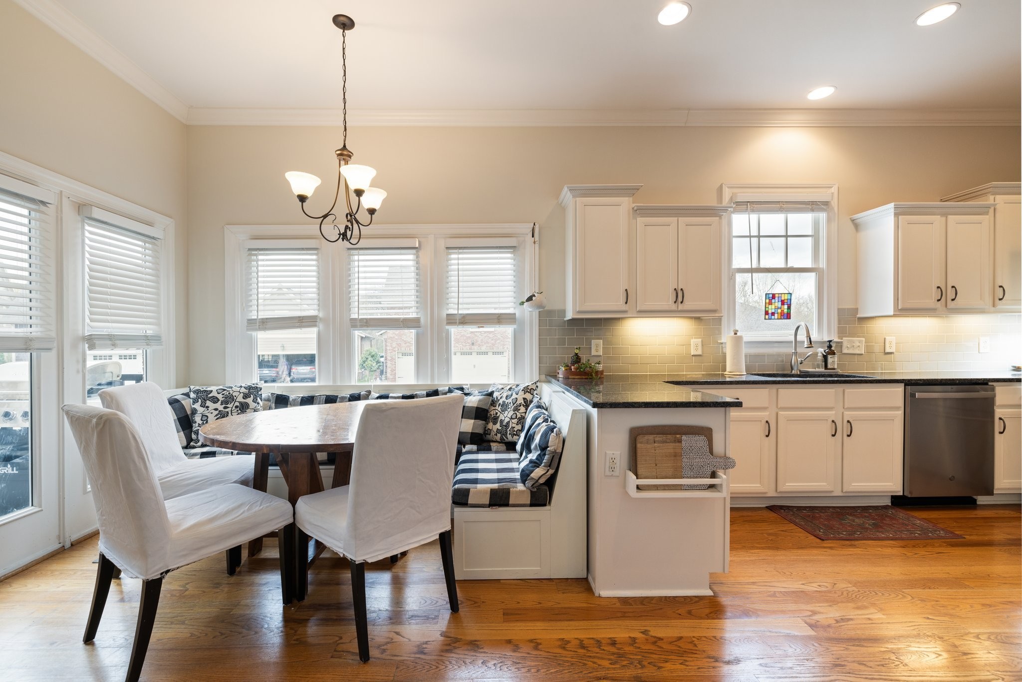 3448 Colebrook Dr