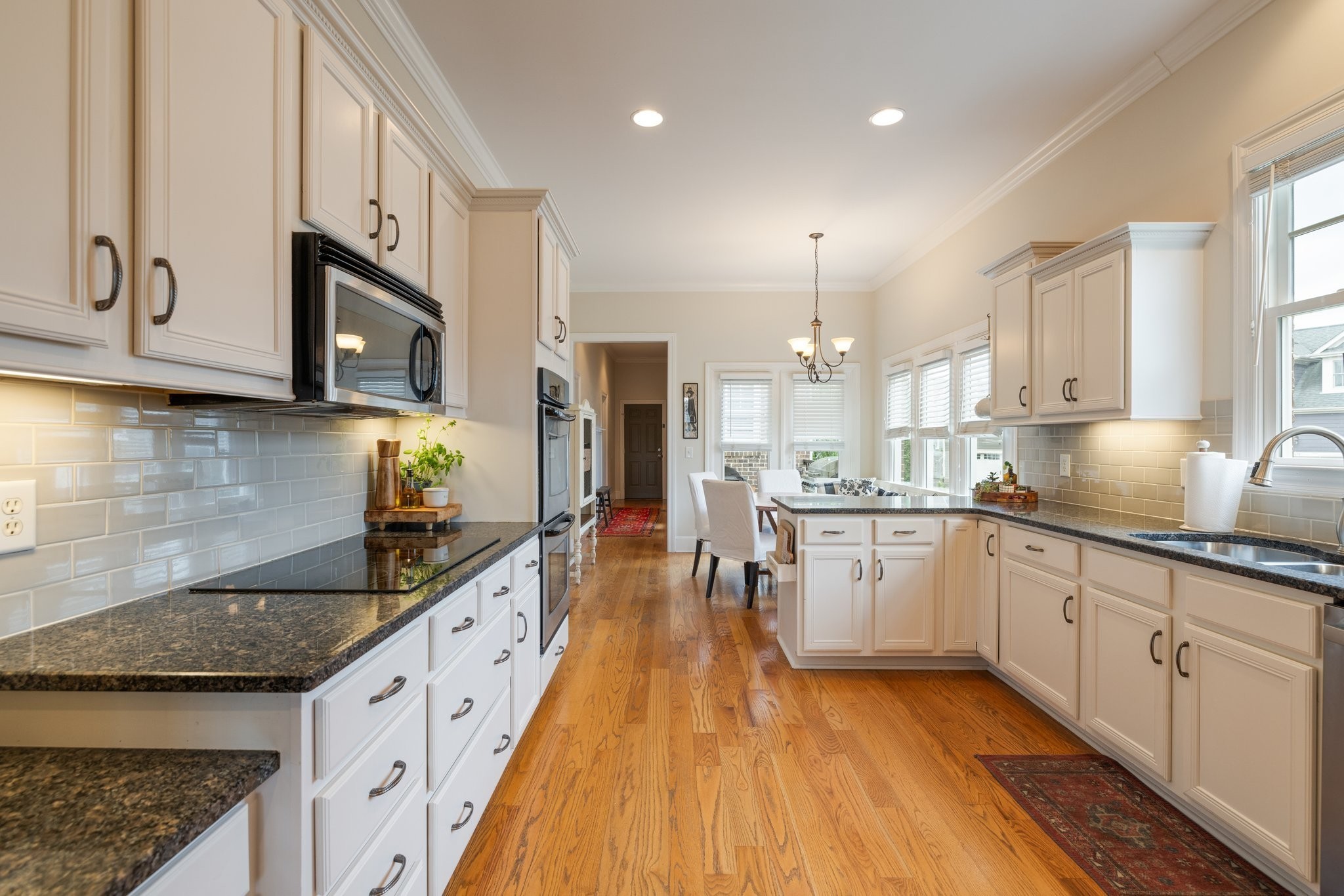 3448 Colebrook Dr
