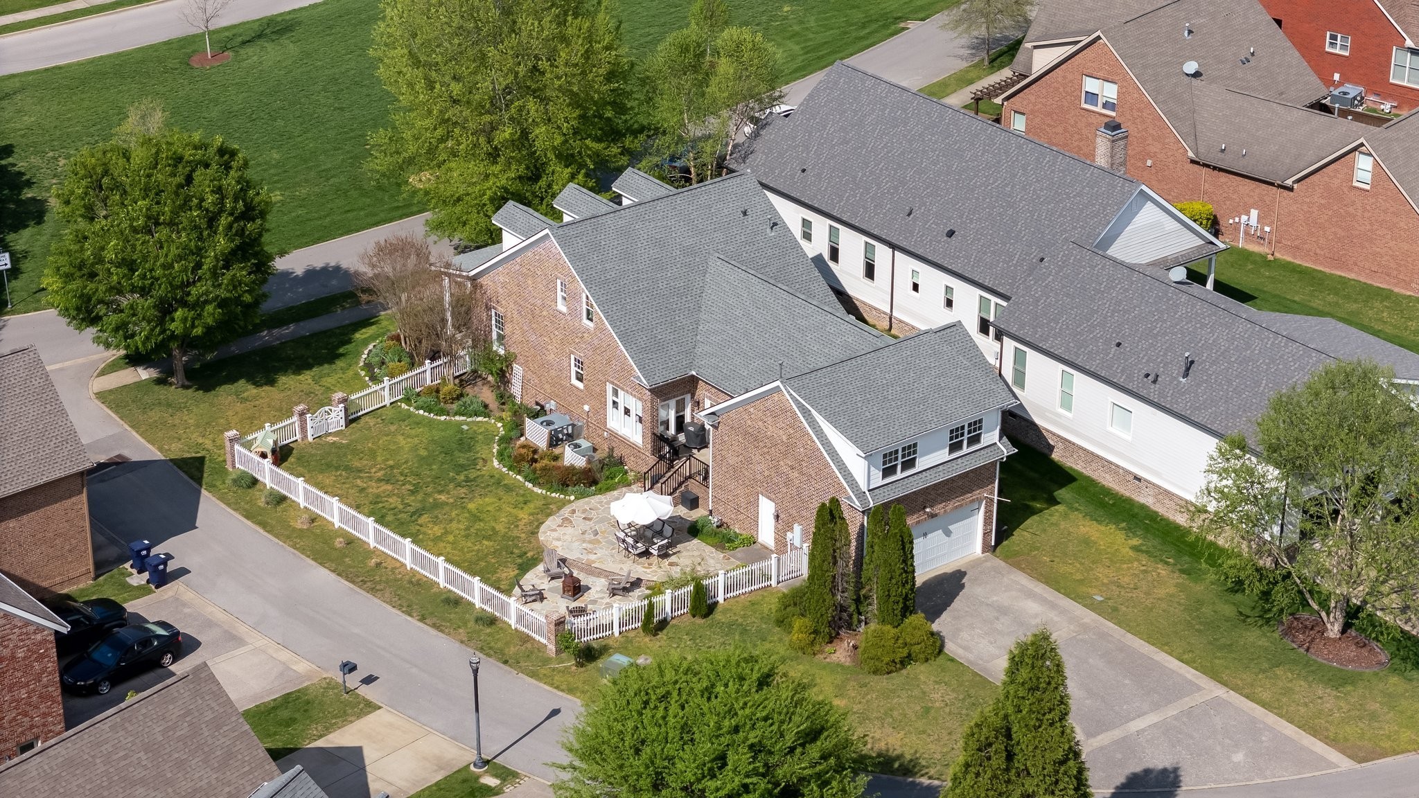 3448 Colebrook Dr