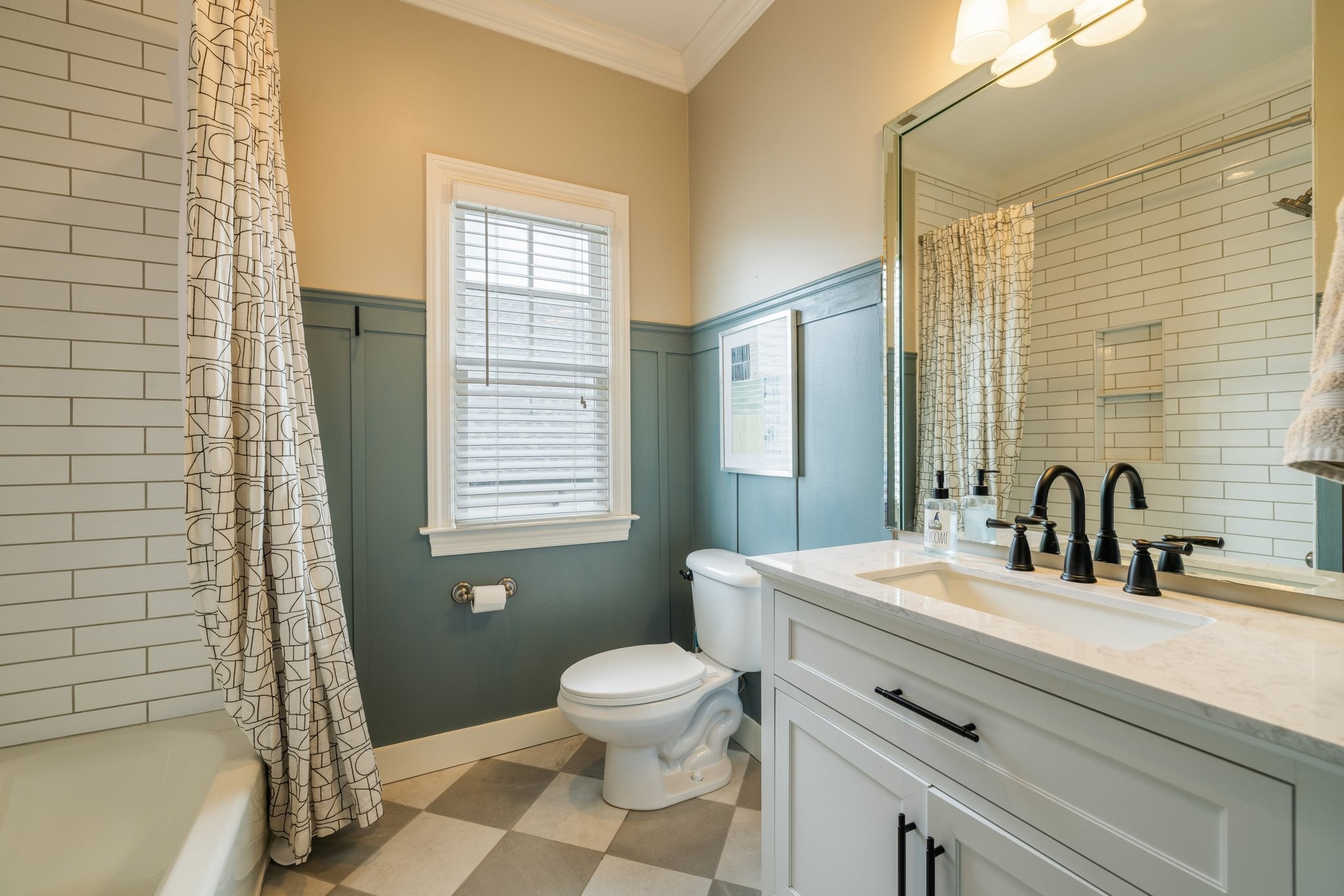 3448 Colebrook Dr