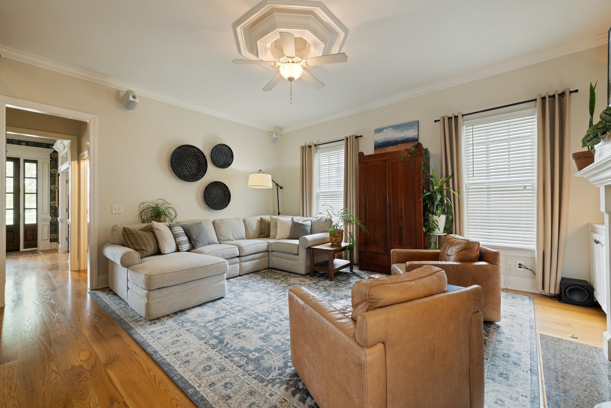 3448 Colebrook Dr