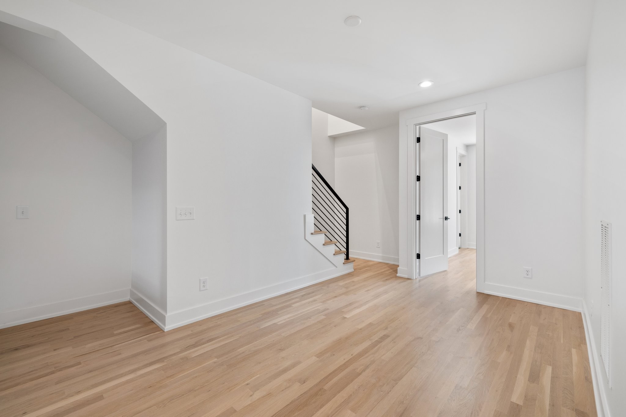 1207 6th Ave, N