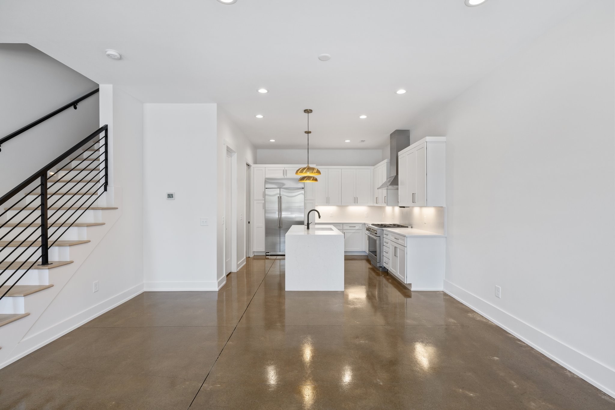 1207 6th Ave, N
