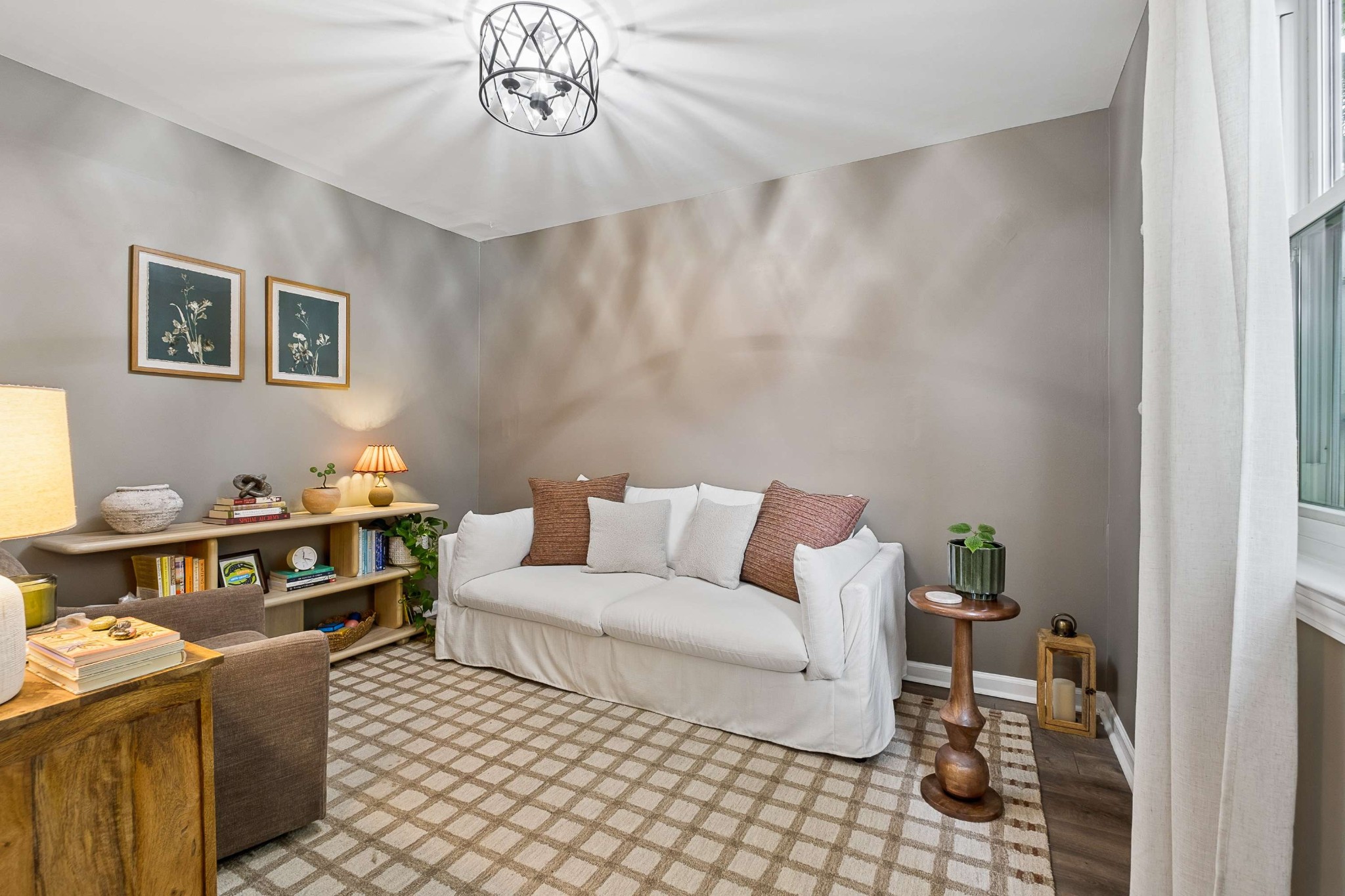 2818 Azalea Pl