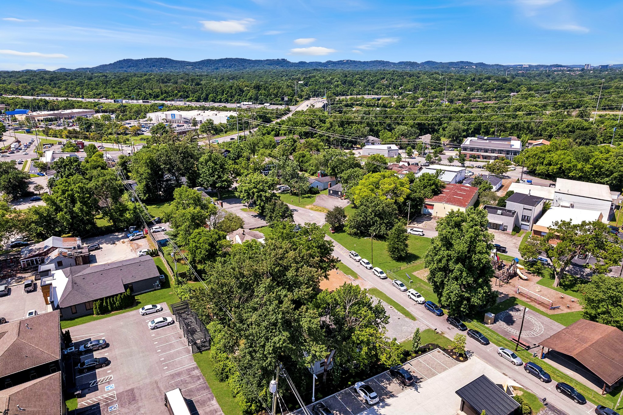 2818 Azalea Pl