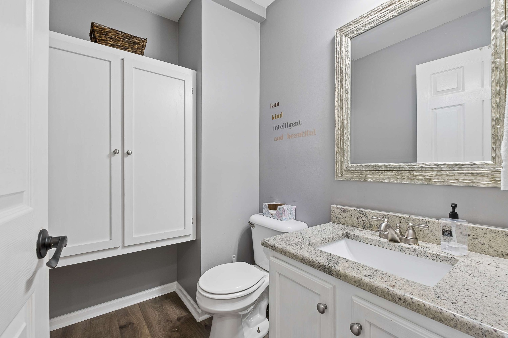 2818 Azalea Pl