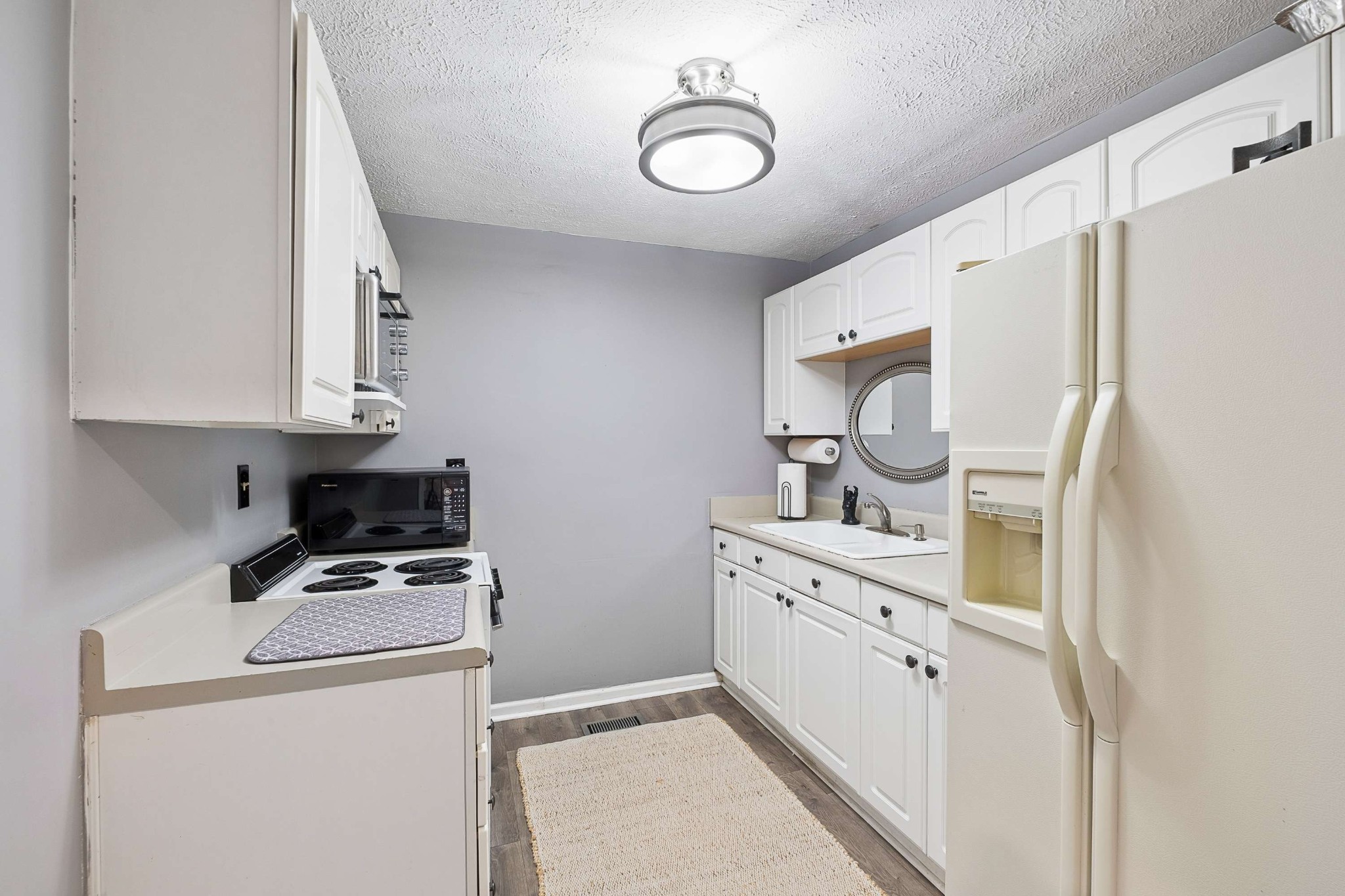 2818 Azalea Pl