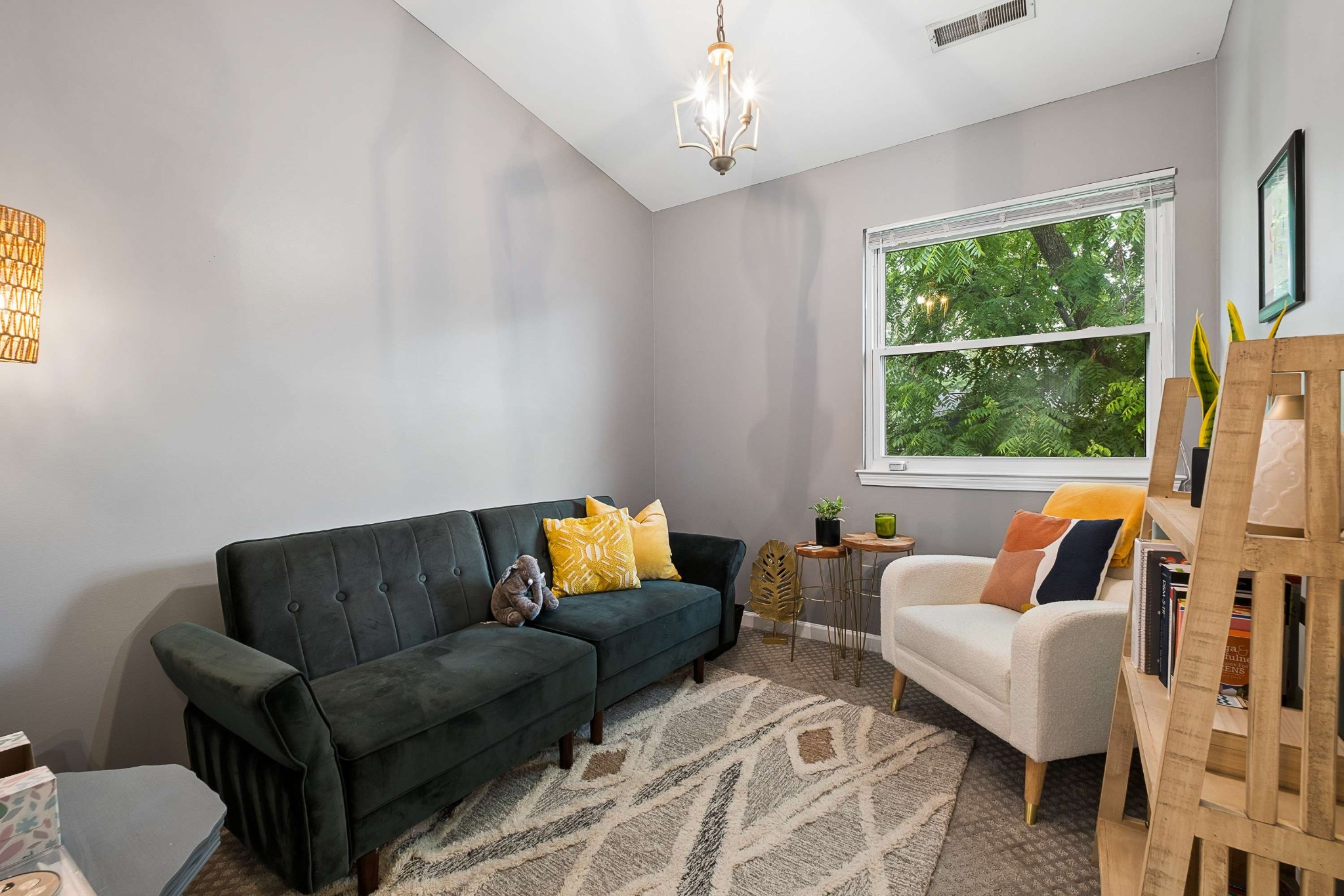 2818 Azalea Pl