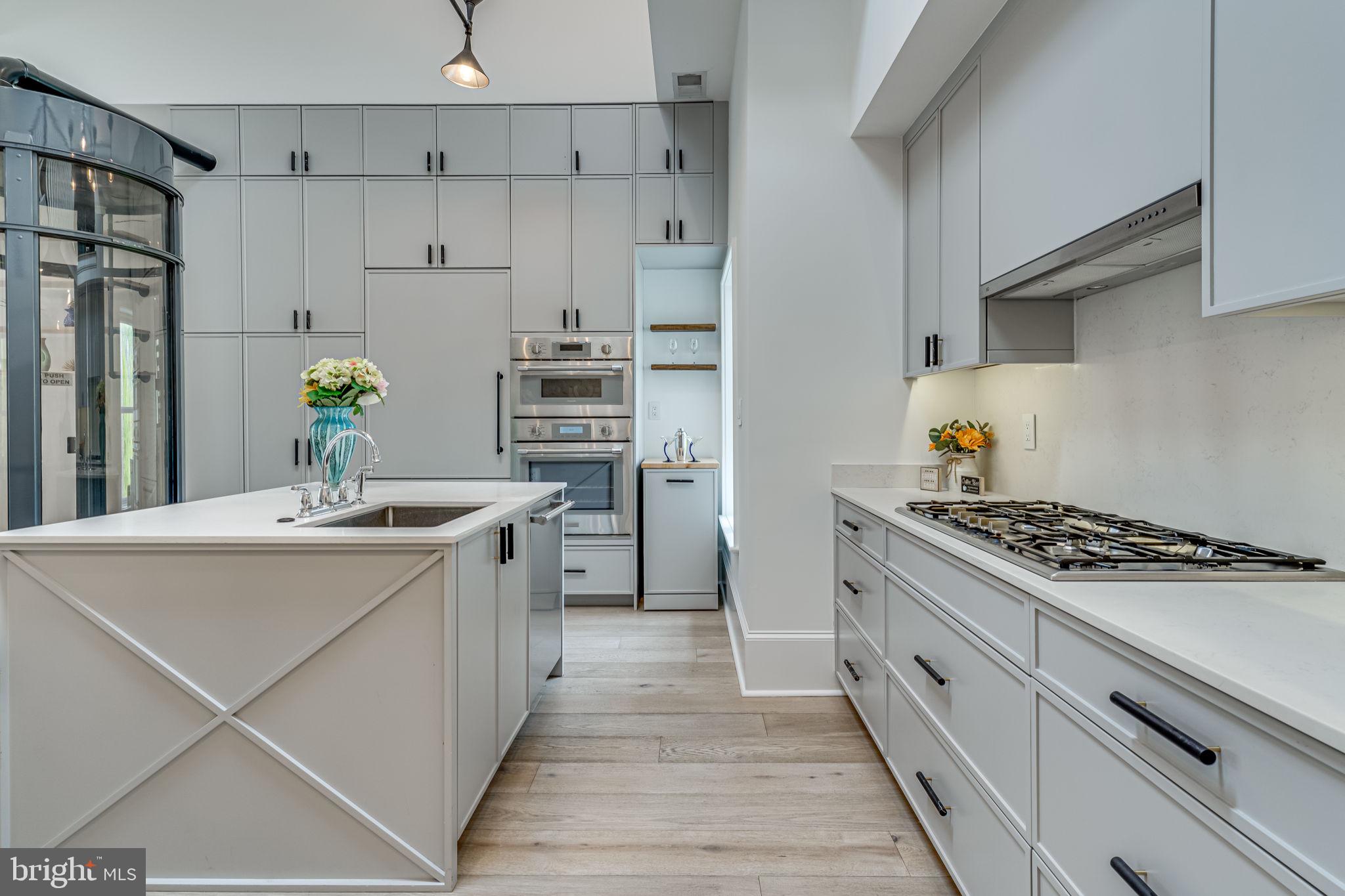 1979 Biltmore St NW #4