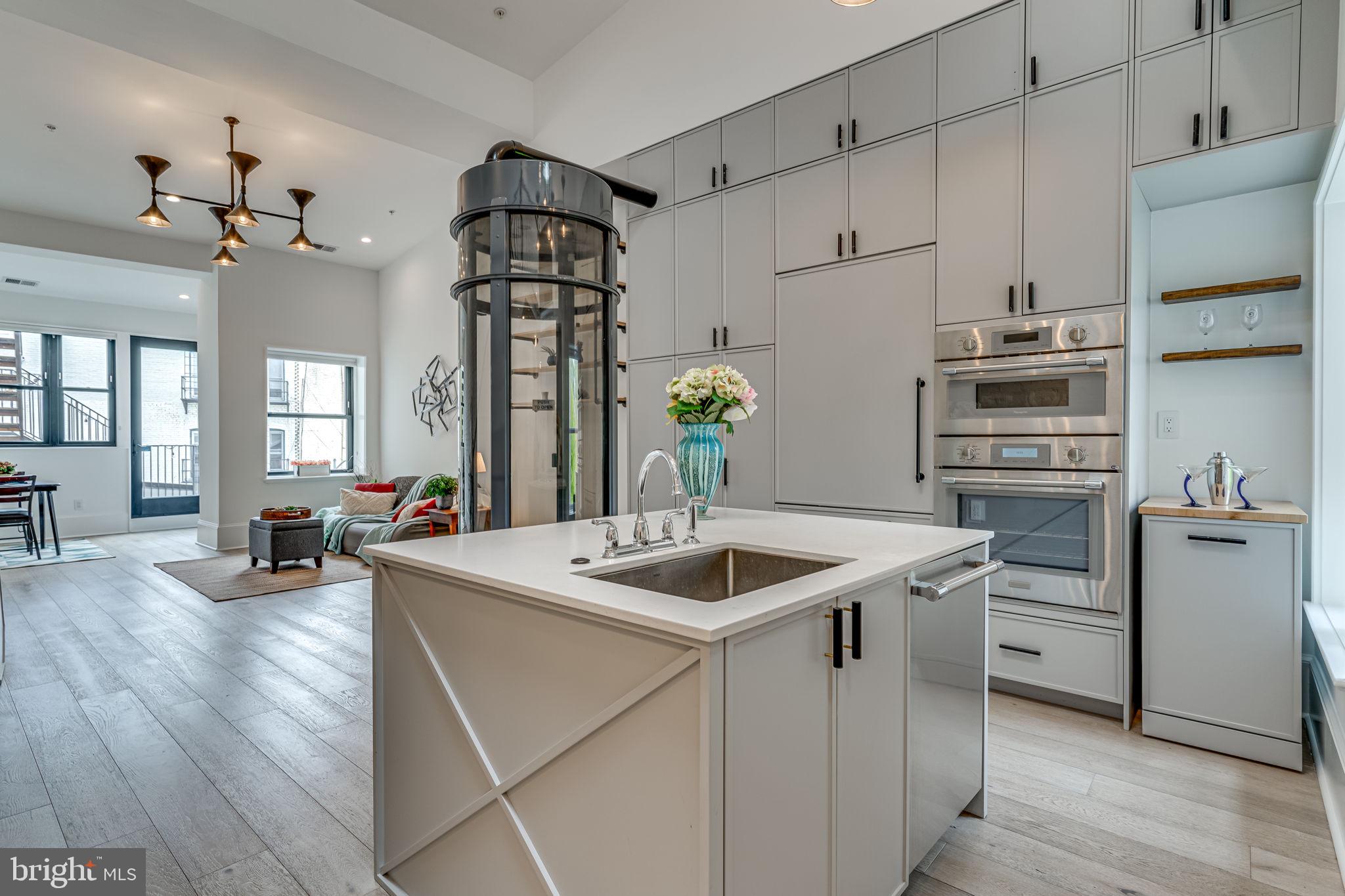 1979 Biltmore St NW #4