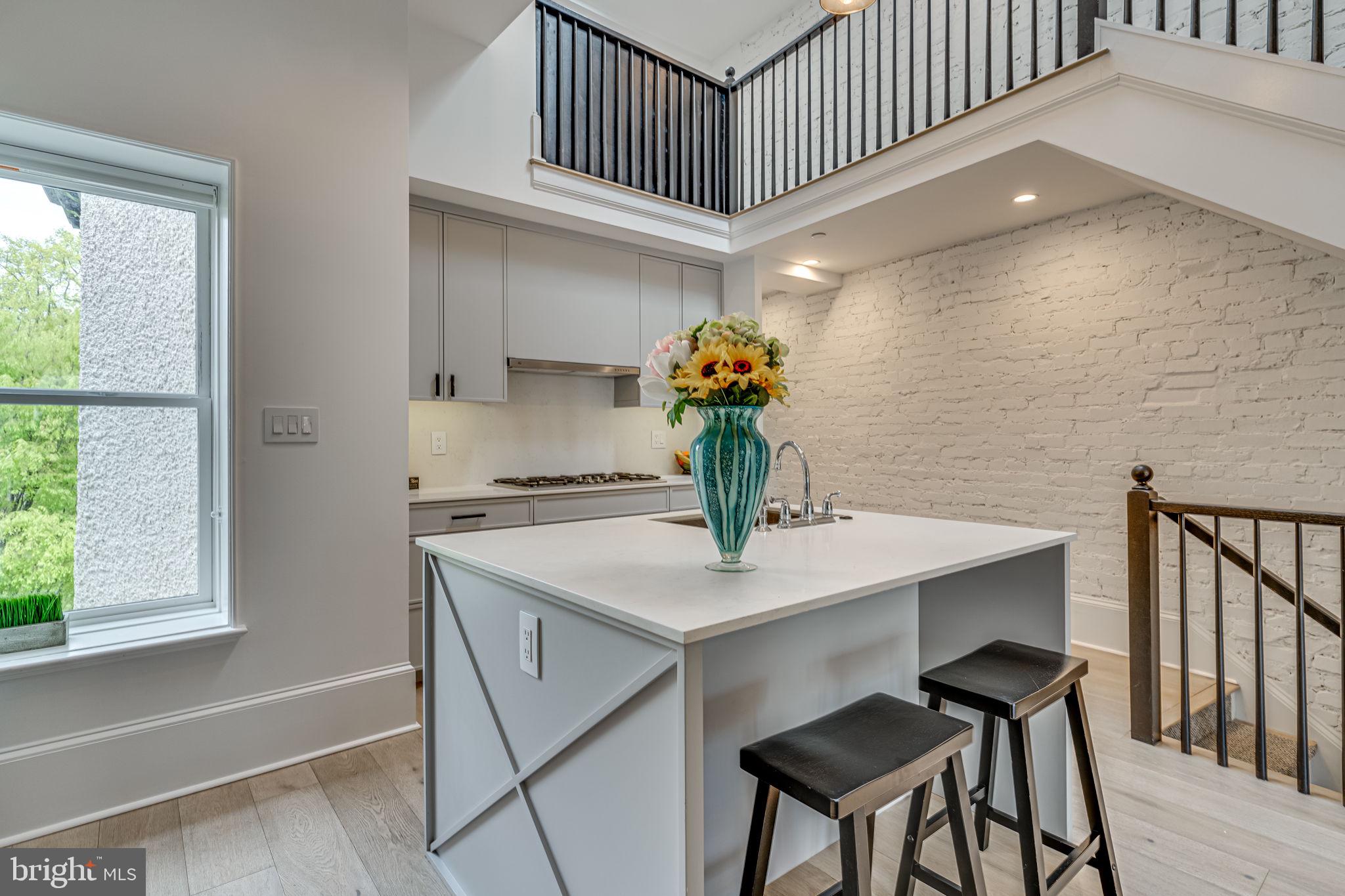 1979 Biltmore St NW #4