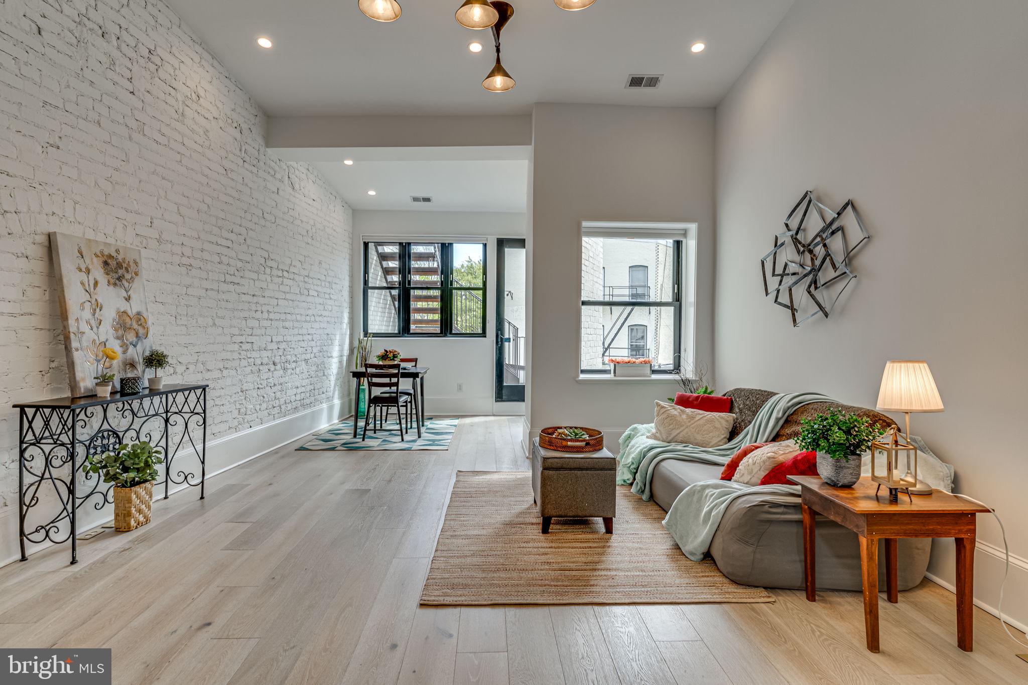 1979 Biltmore St NW #4