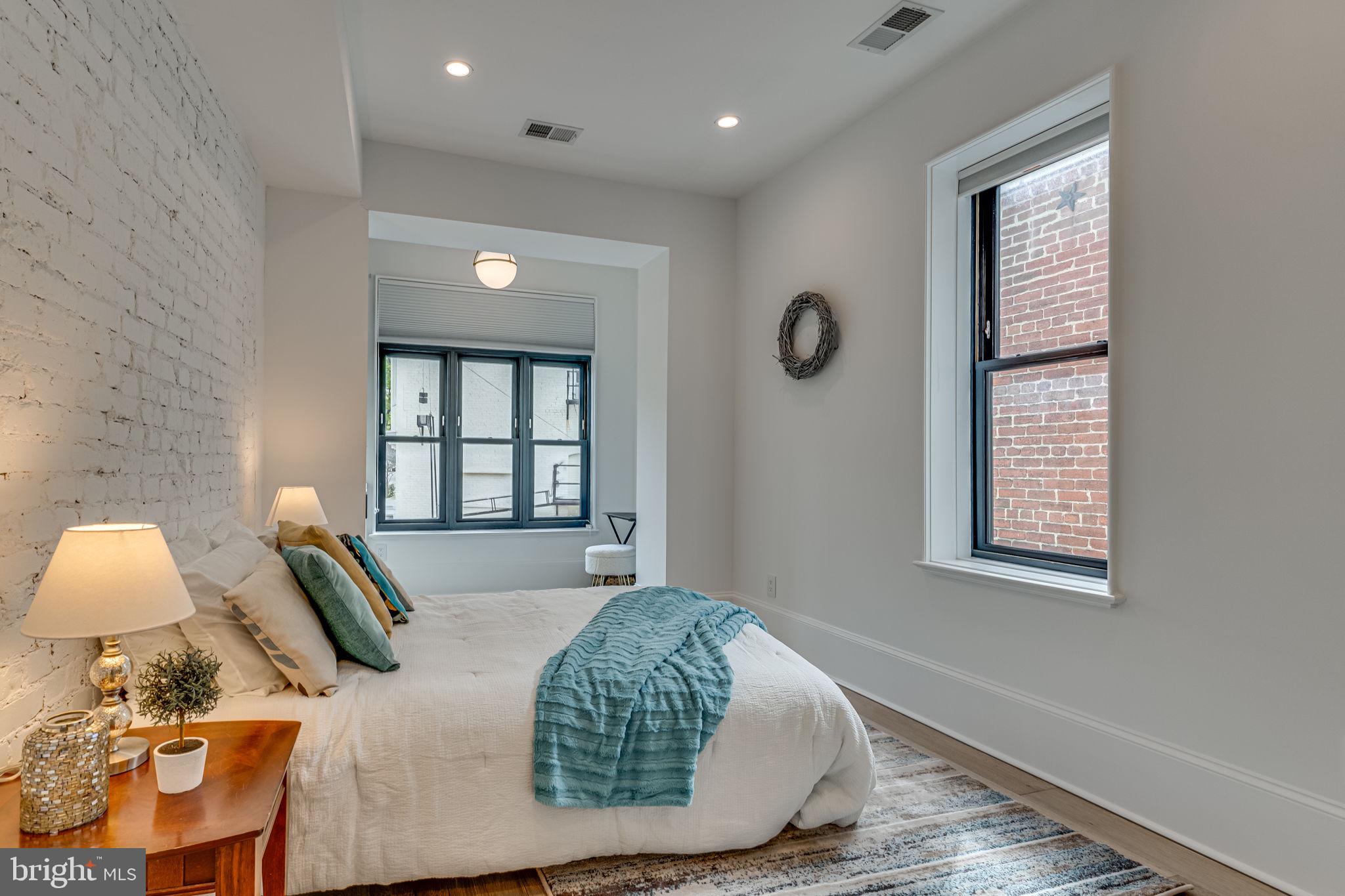 1979 Biltmore St NW #4