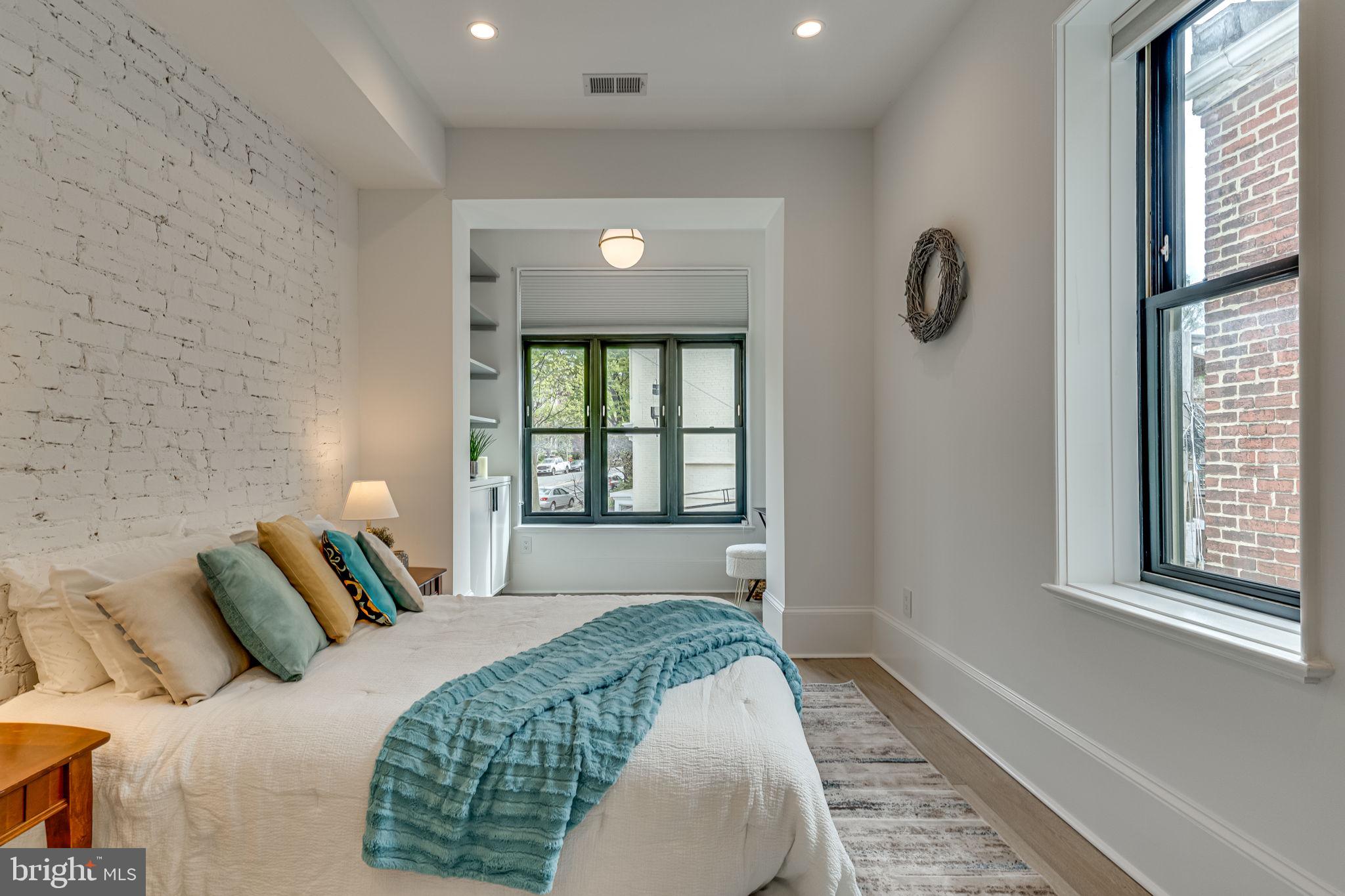 1979 Biltmore St NW #4