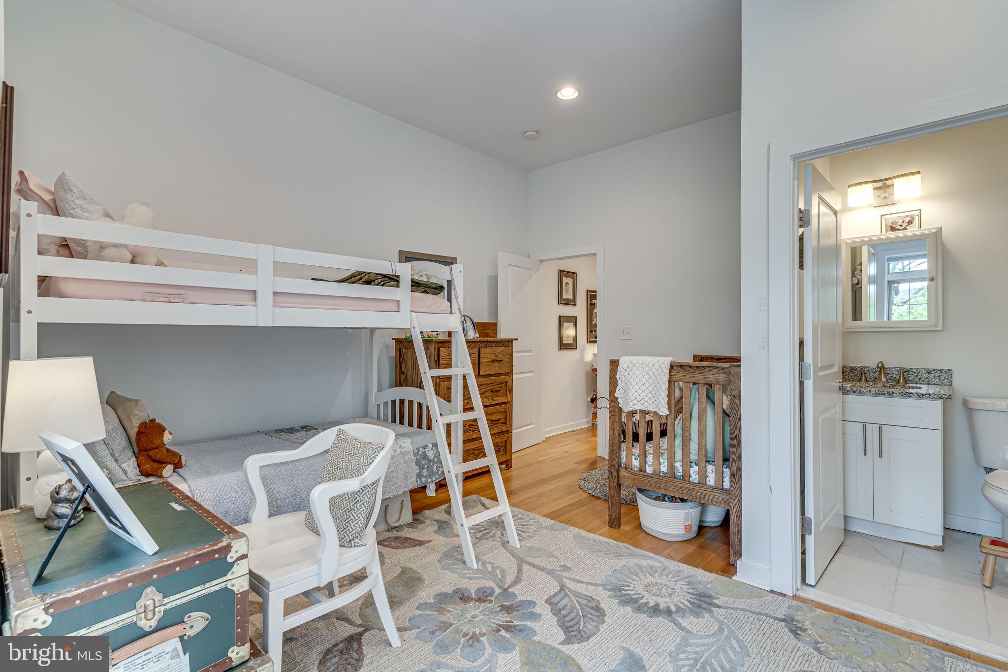 36 Rhode Island Ave NE #2