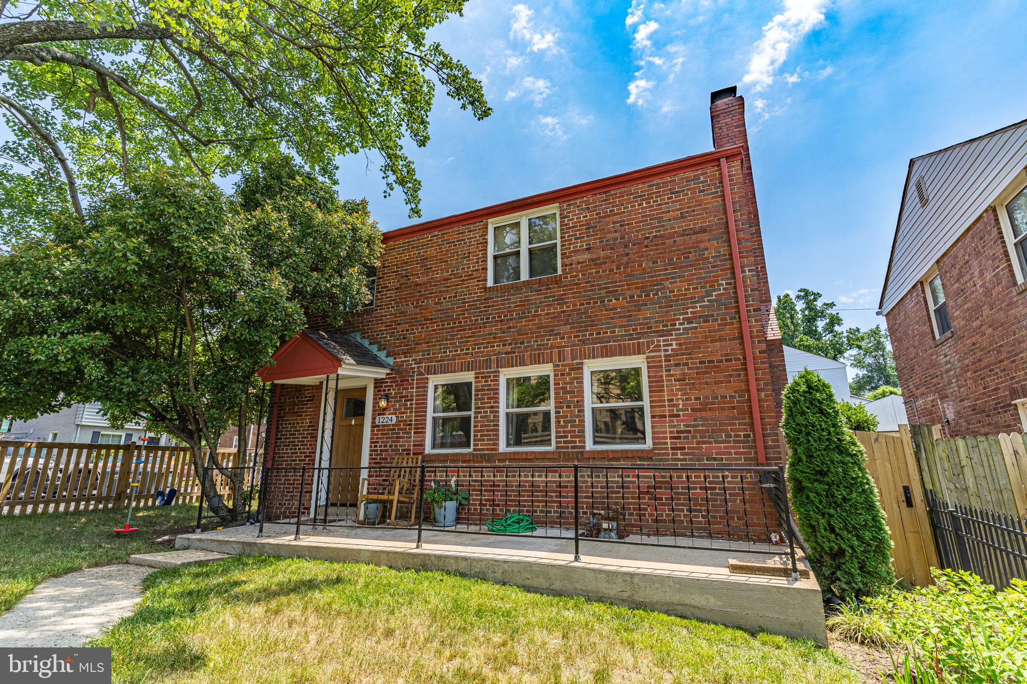1224 ASPEN ST NW