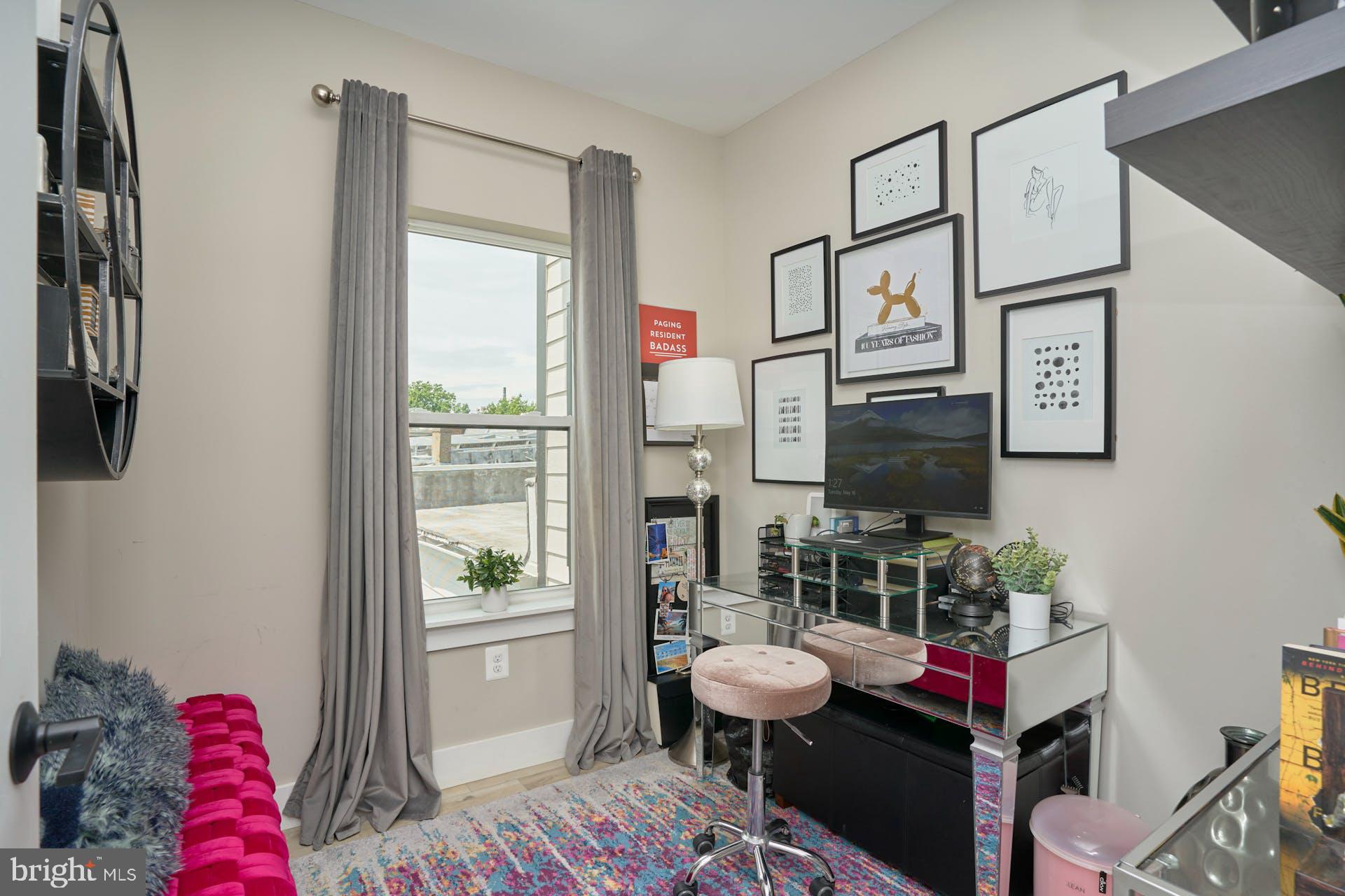 1206 Longfellow St NW #4