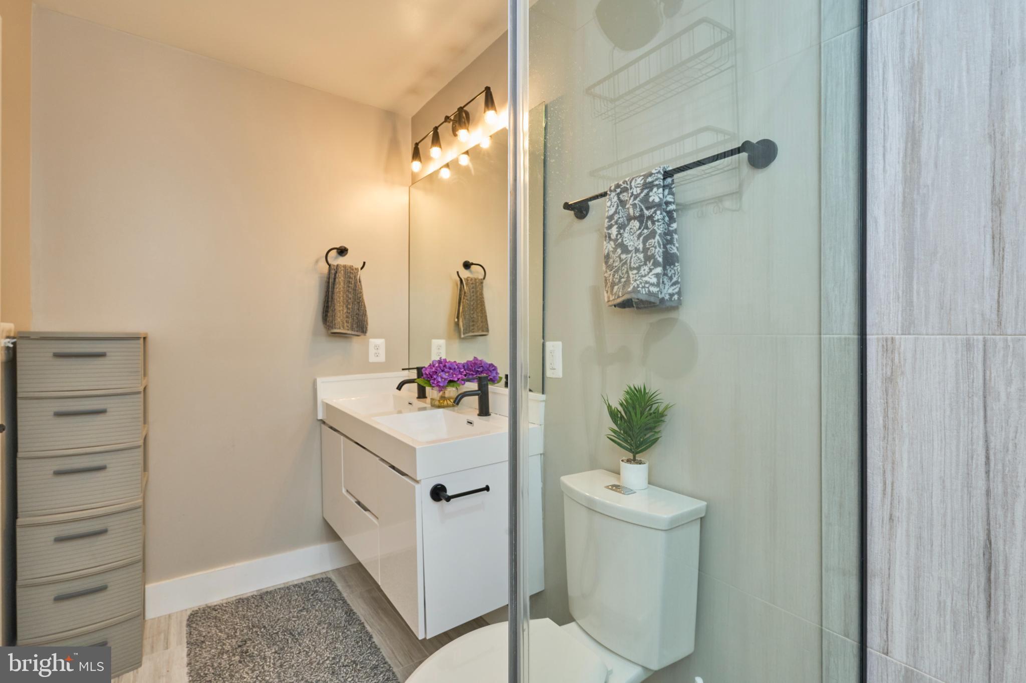1206 Longfellow St NW #4
