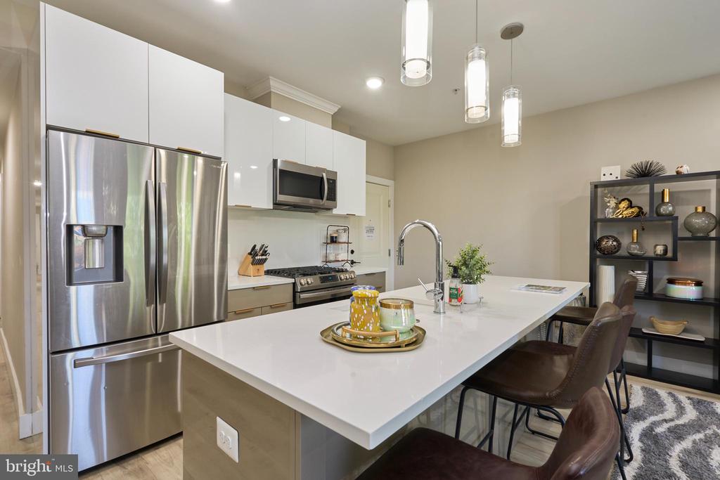 1206 Longfellow St NW #4