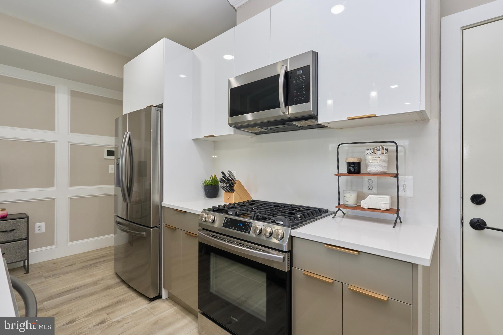1206 Longfellow St NW #4