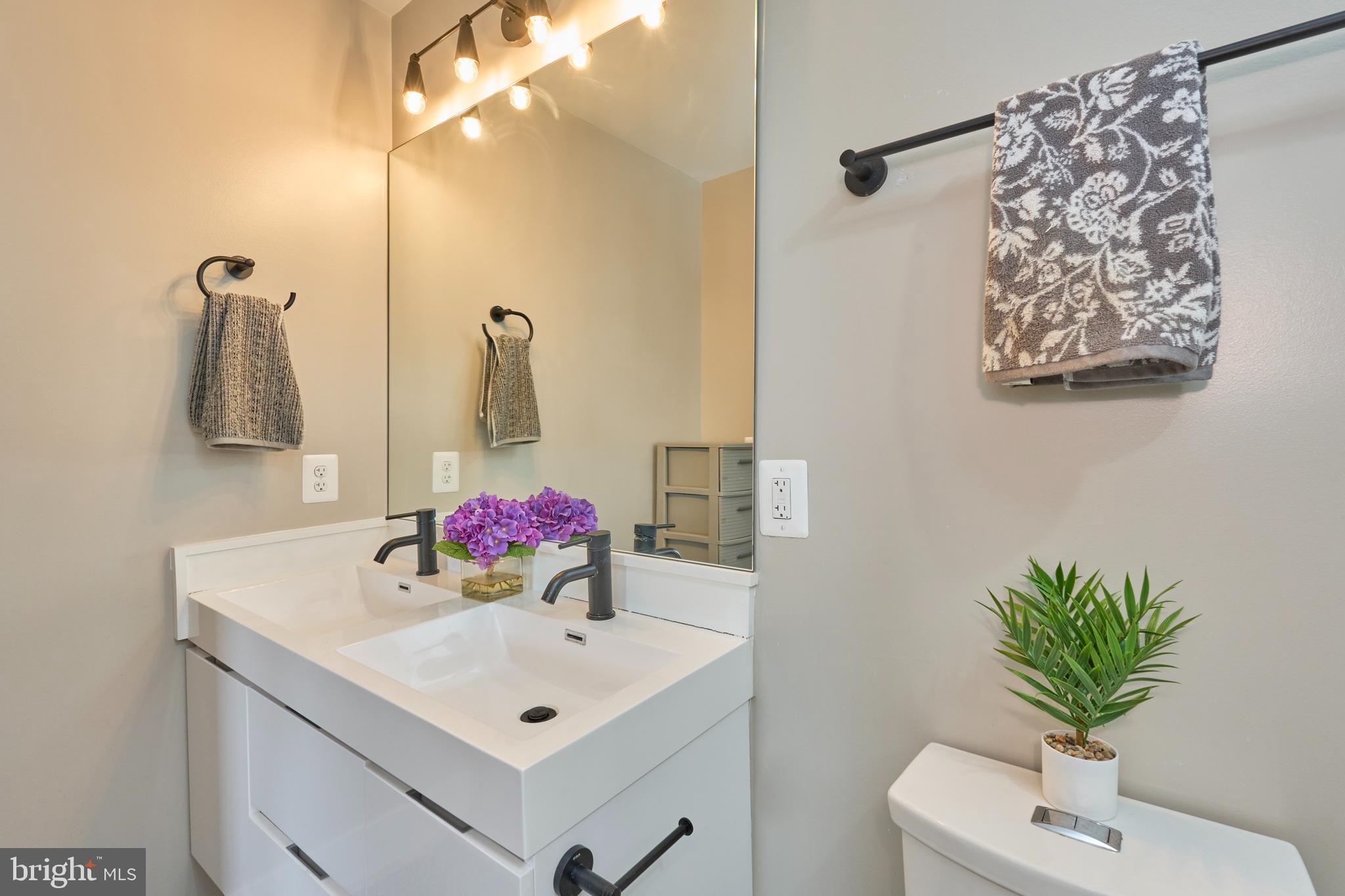 1206 Longfellow St NW #4