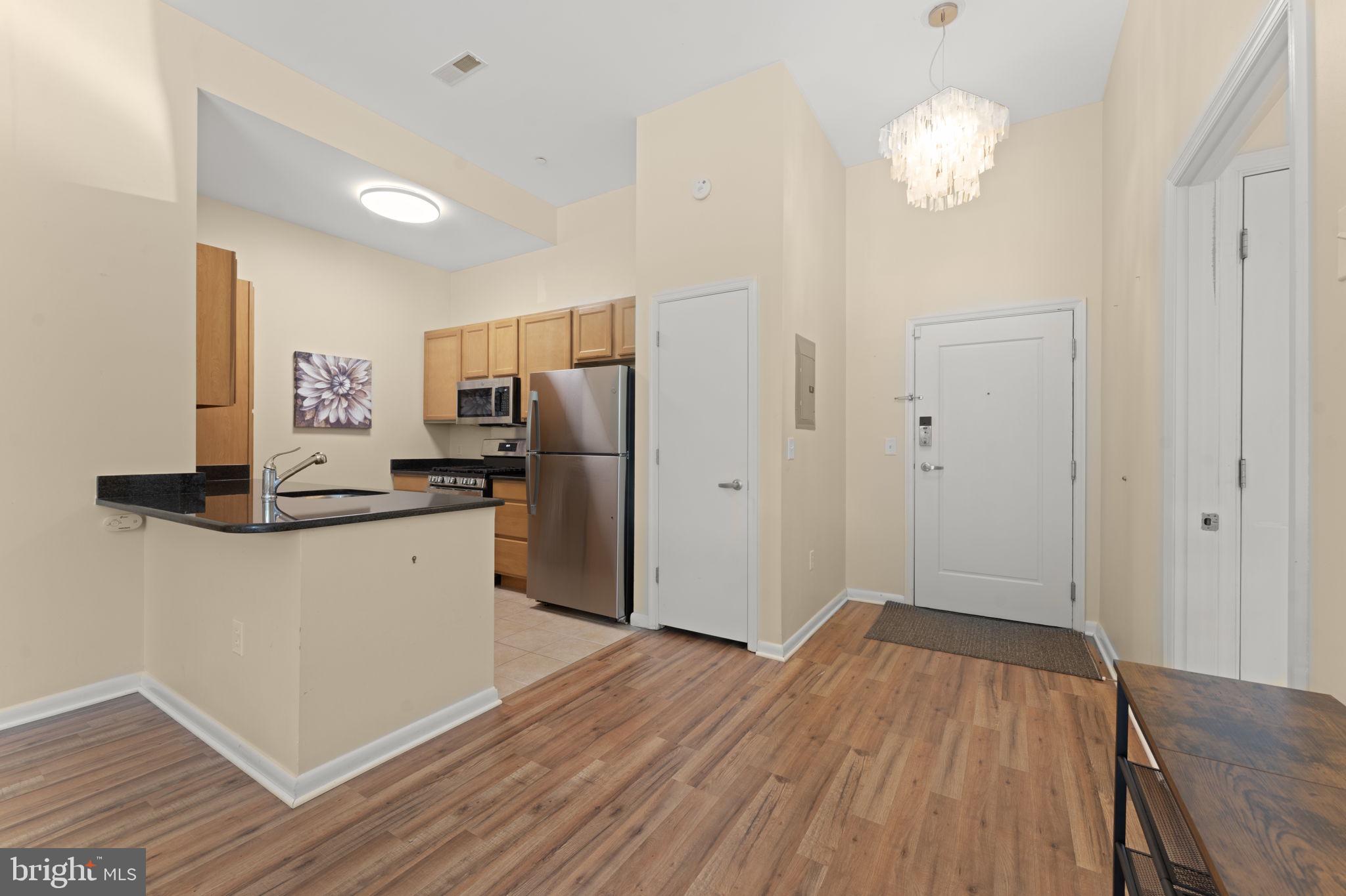 355 I STREET SW S104