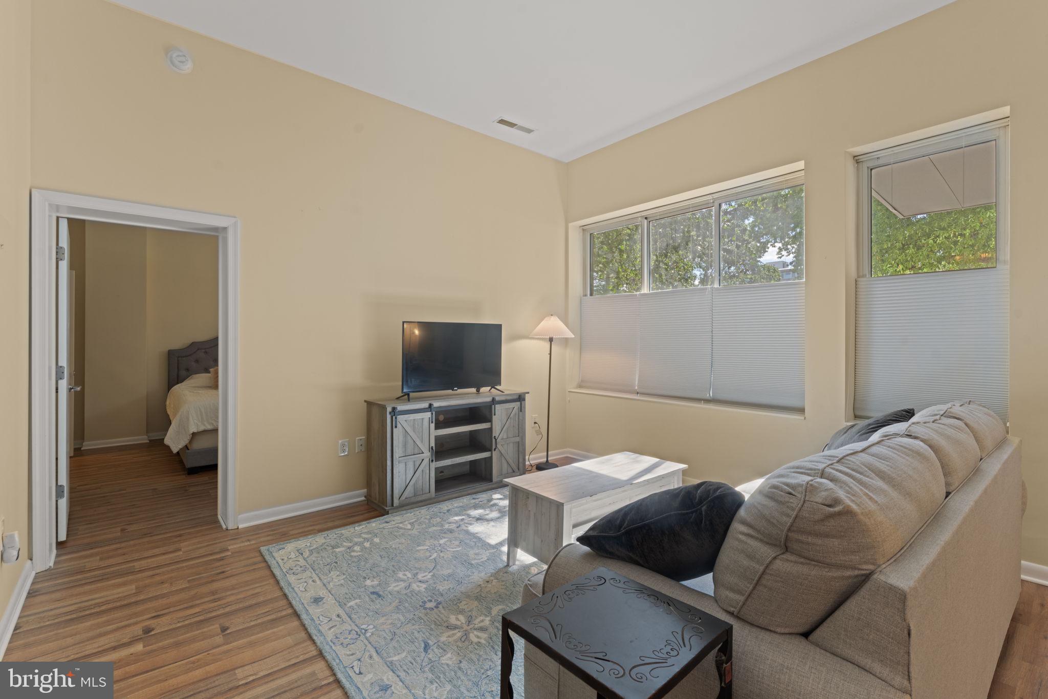 355 I STREET SW S104