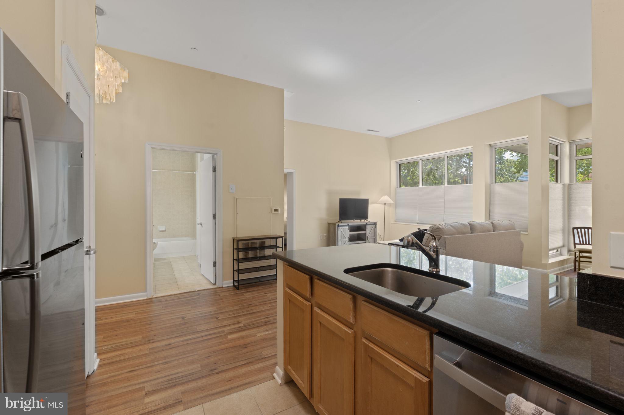 355 I STREET SW S104