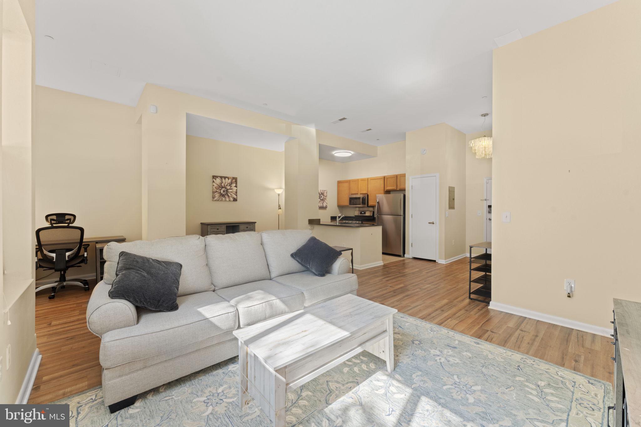 355 I STREET SW S104