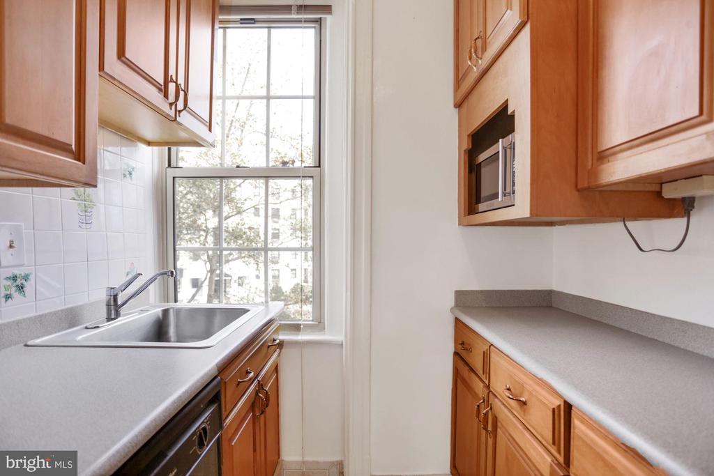 2854 CONNECTICUT AVENUE NW 30