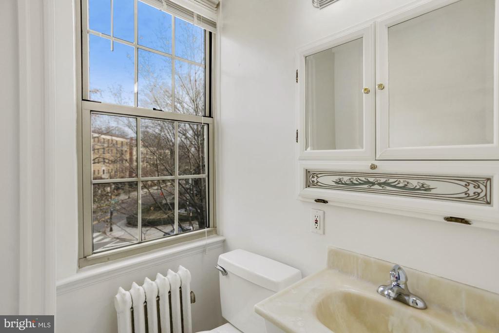 2854 CONNECTICUT AVENUE NW 30
