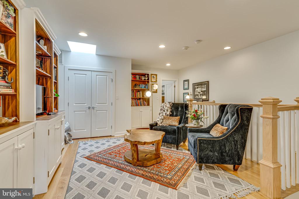 36 RHODE ISLAND AVENUE NW