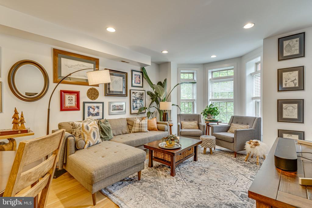 36 RHODE ISLAND AVENUE NW