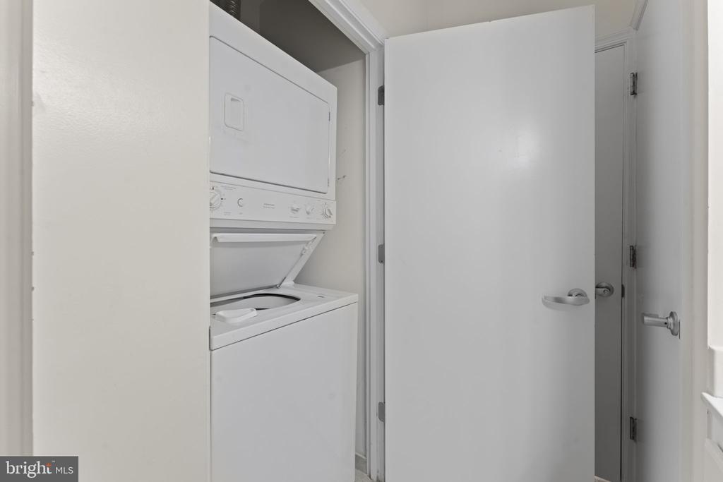 355 I STREET SW S104