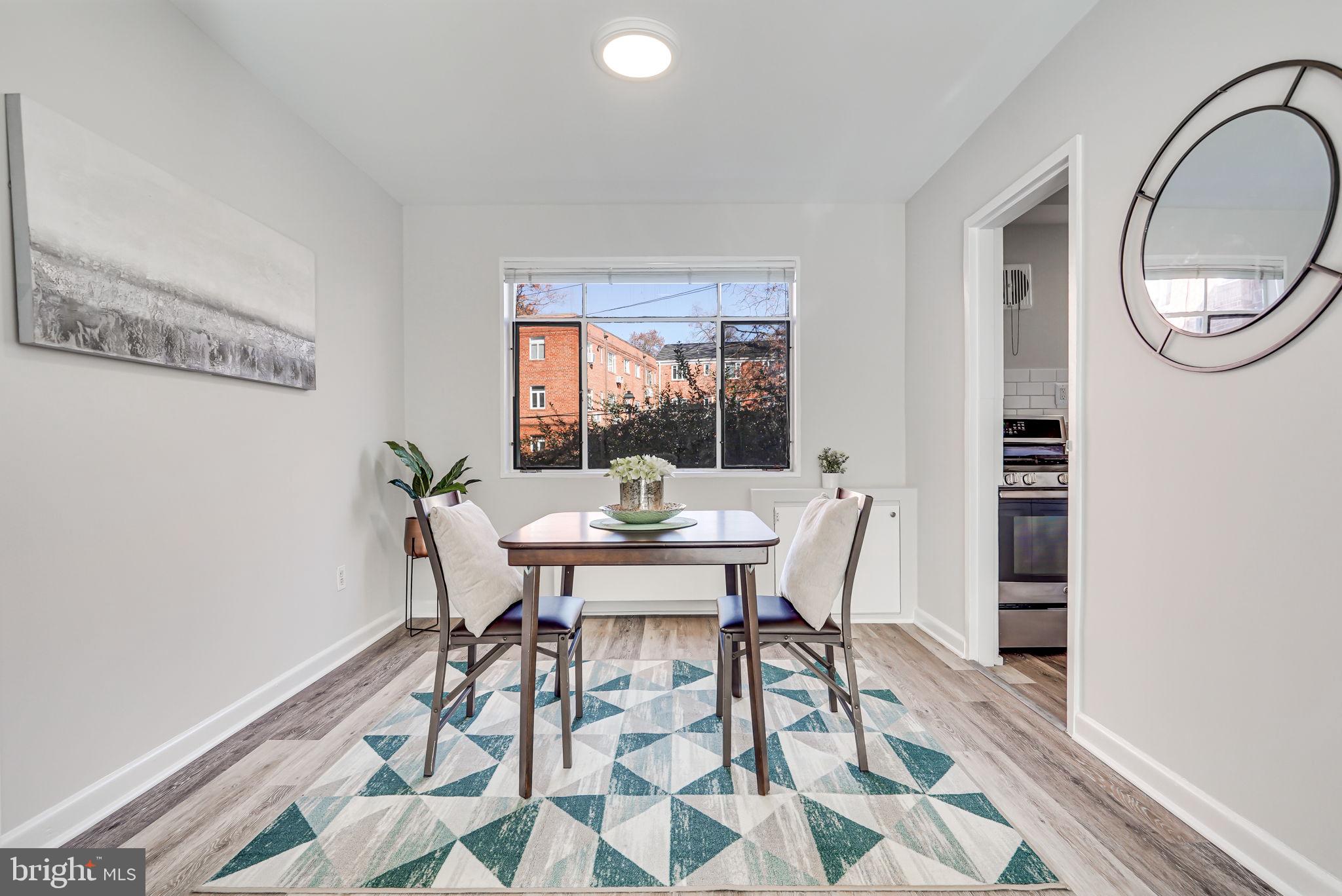 10413 Montrose Ave #101