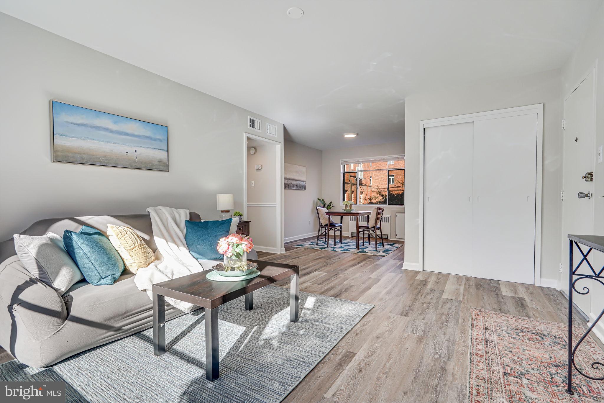 10413 Montrose Ave #101