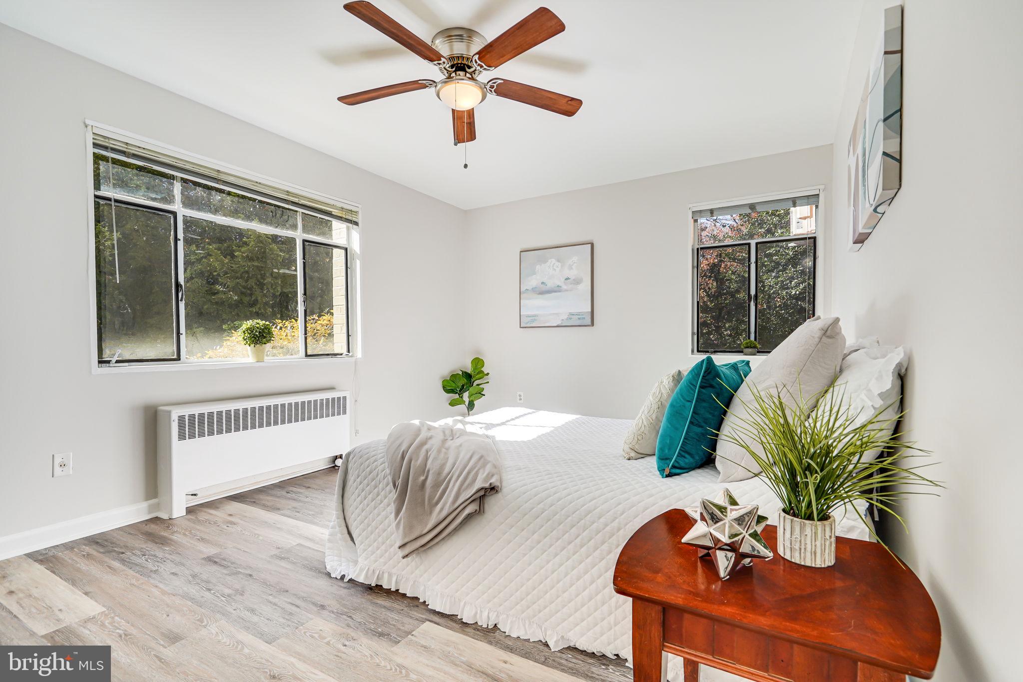 10413 Montrose Ave #101