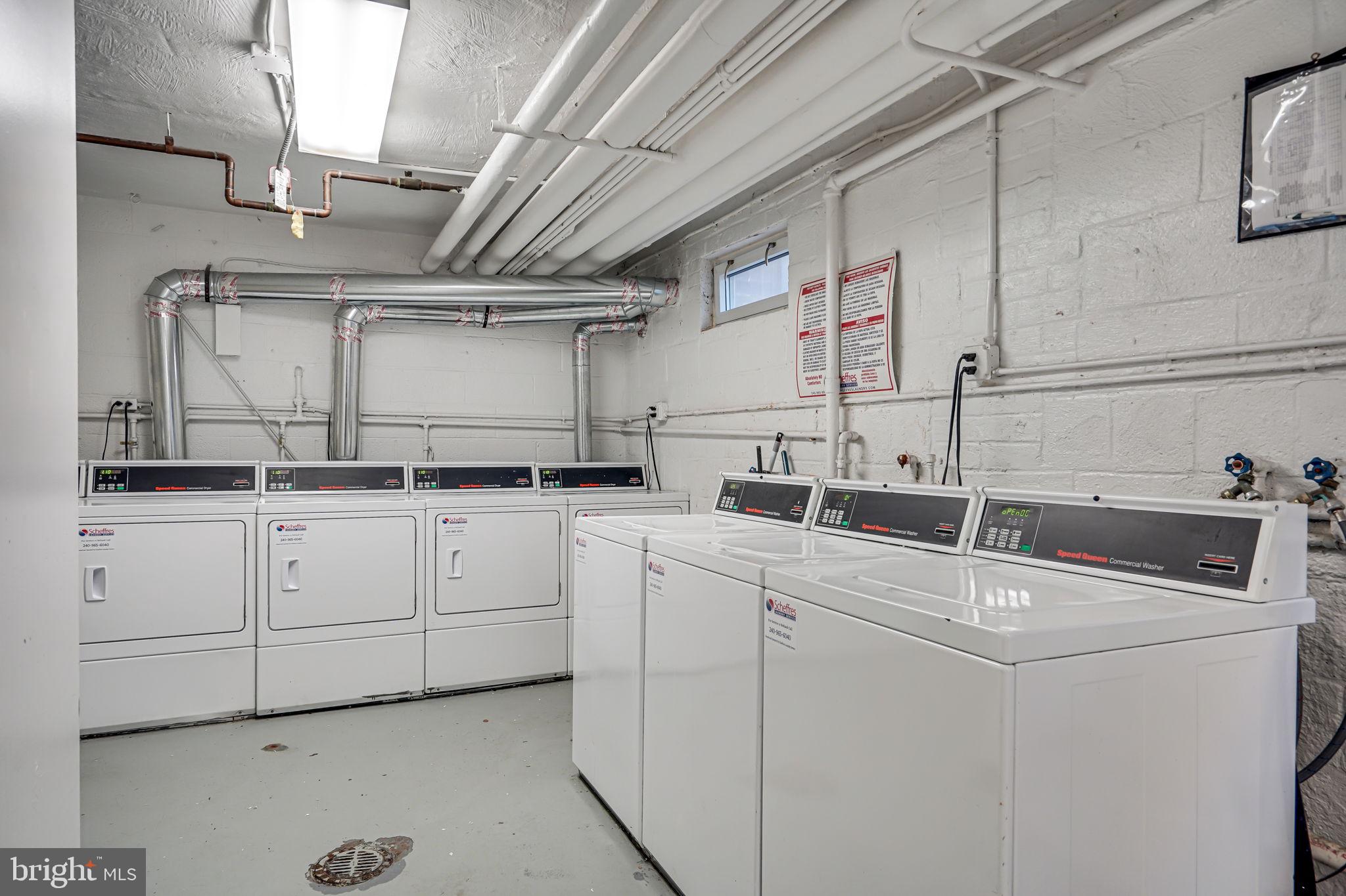 10413 Montrose Ave #101